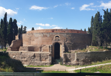 La sconsacrazione del Mausoleo di Augusto
