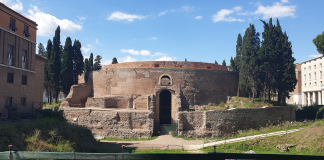 La sconsacrazione del Mausoleo di Augusto