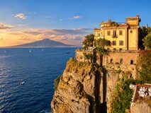 A Sant’Agnello arriva “Le città identitarie”