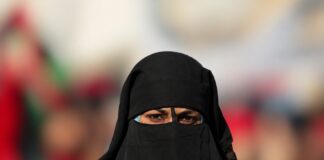 Finalmente vietati burqa e niqab a scuola